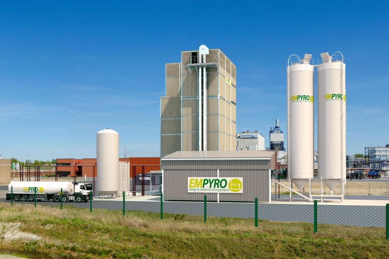 File:EMPYRO.jpg